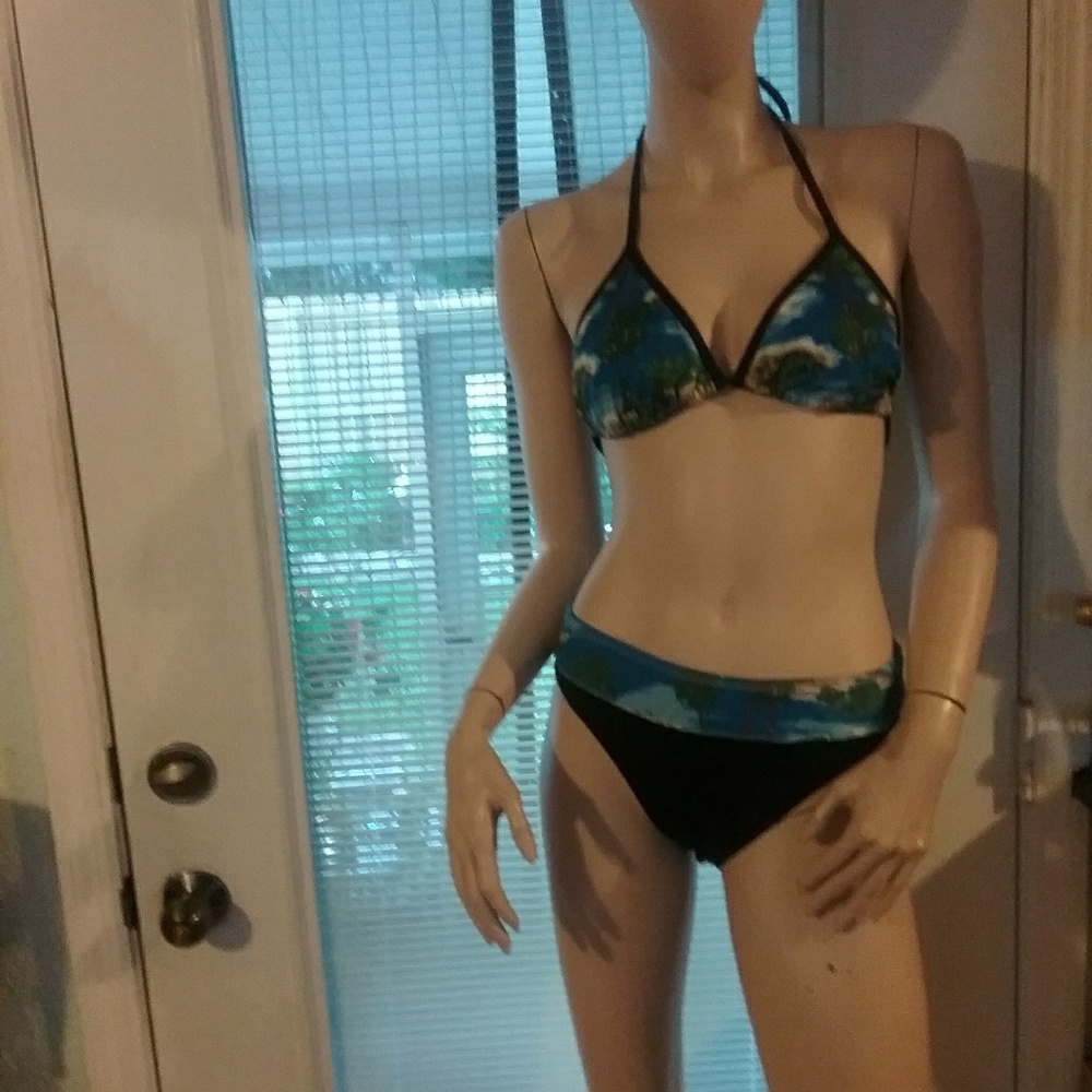 3piece blue swimsuit